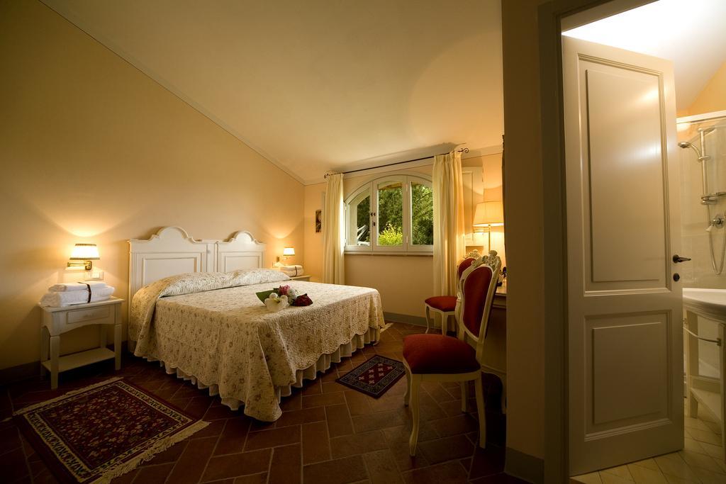 Borgo Della Meliana Gambassi Terme Hotel ภายนอก รูปภาพ