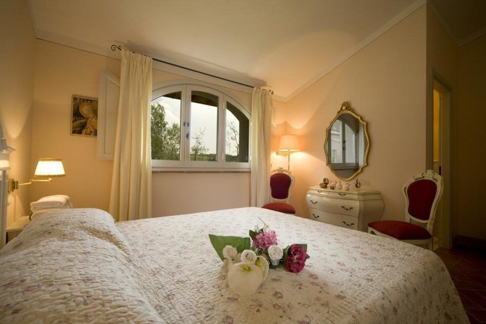 Borgo Della Meliana Gambassi Terme Hotel ภายนอก รูปภาพ