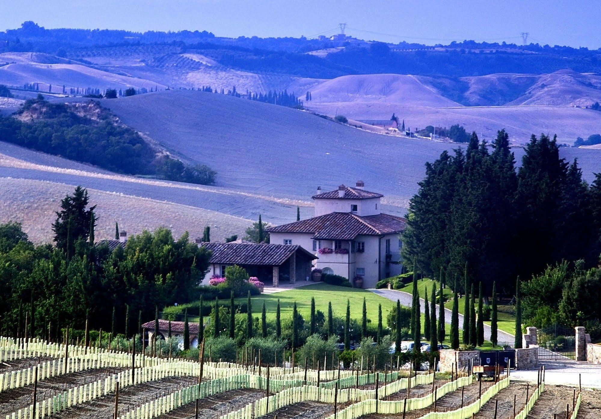 Borgo Della Meliana Gambassi Terme Hotel ภายนอก รูปภาพ