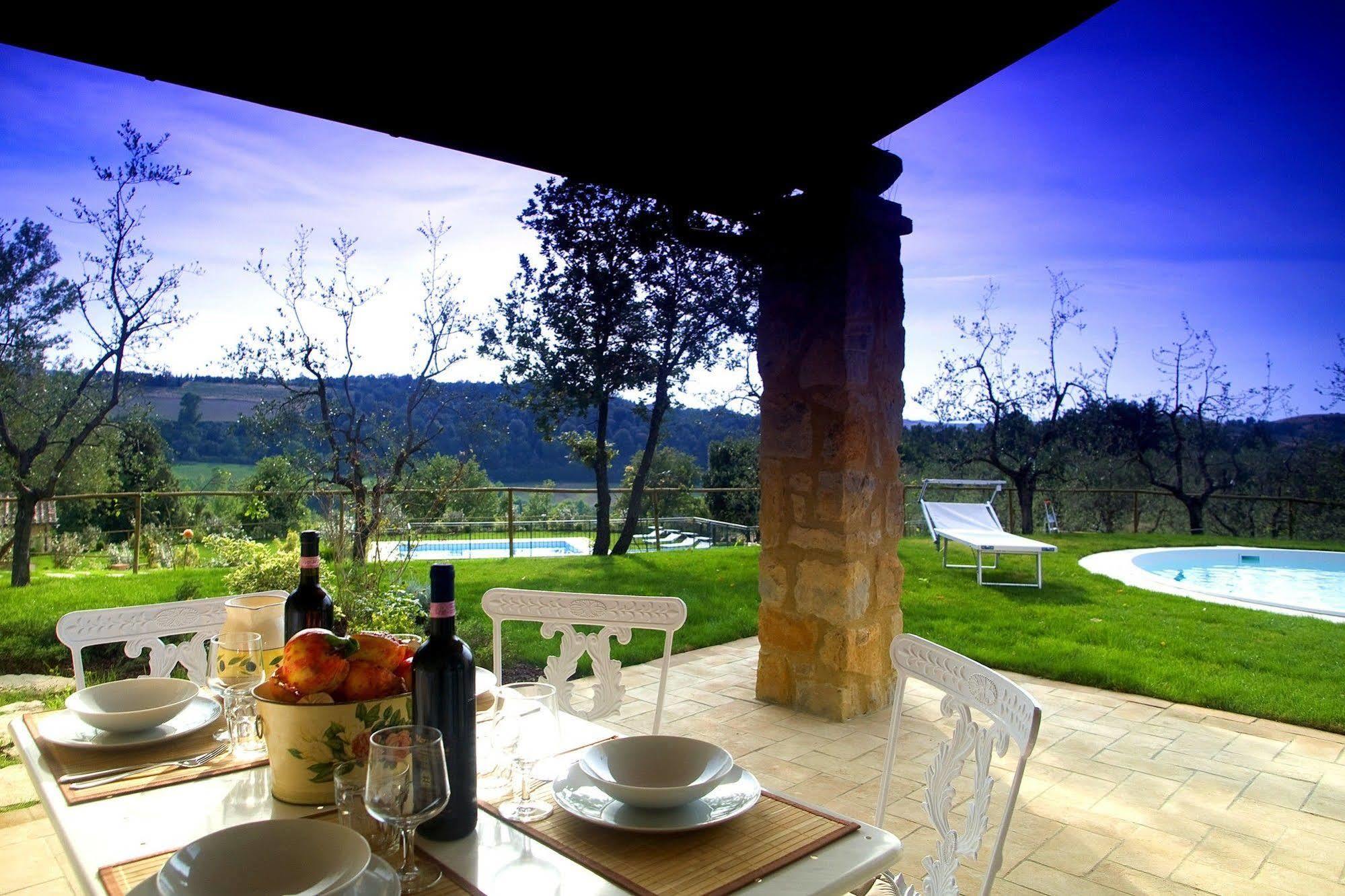 Borgo Della Meliana Gambassi Terme Hotel ภายนอก รูปภาพ